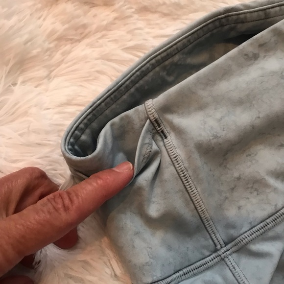 Lululemon Fast and Free HR Tight 25” in Washed Indigo/White tie dye - Picture 11 of 13